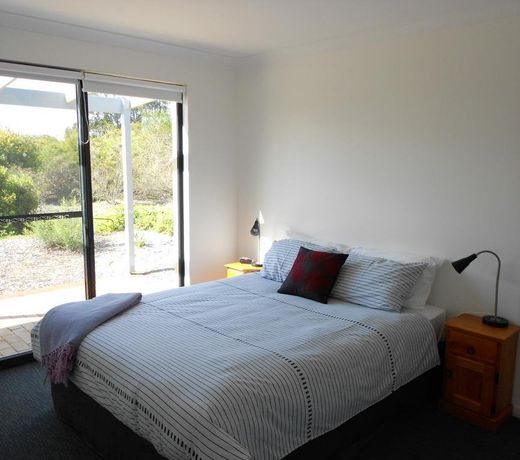 Cosy Corner Beach Cottages