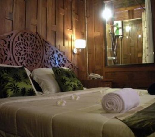 REUNRIMNAM RESORT & RESTAURANT