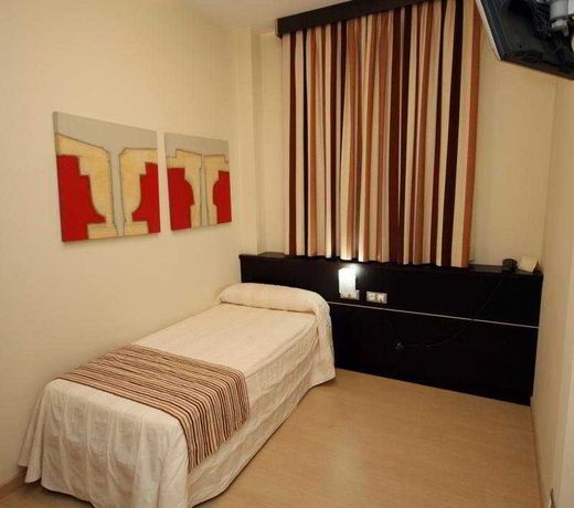Hotel LeÃ³n Tierra de Vinos