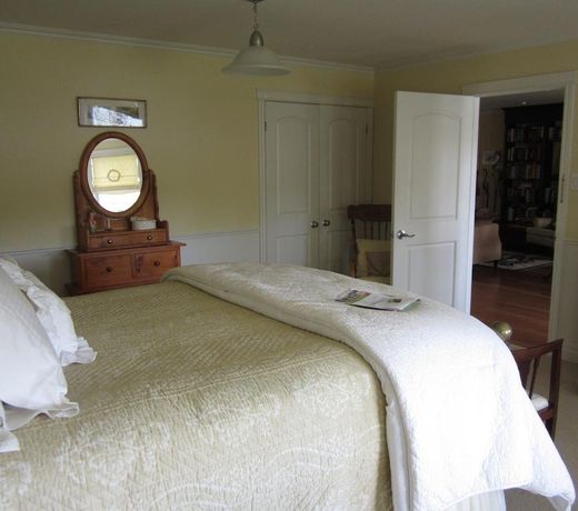 Casa Breeze B & B