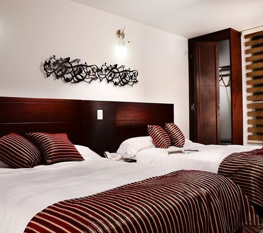 Hotel Parque 63