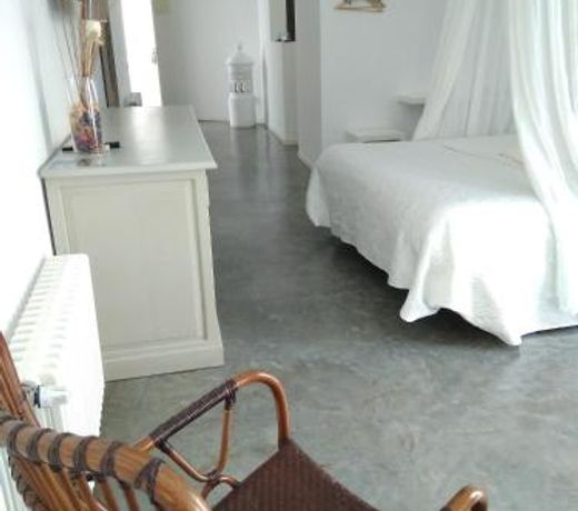 La Maga Rooms