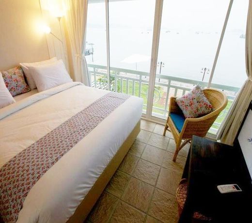 Baan Sattahip by the sea (SHA Extra Plus)