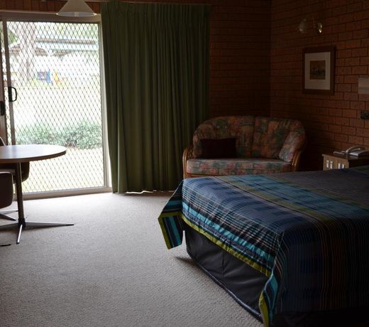 Kingswood Motel