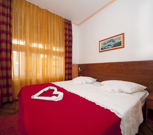 Center Luxury Rooms 3