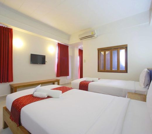 J2 Hotel Maesot