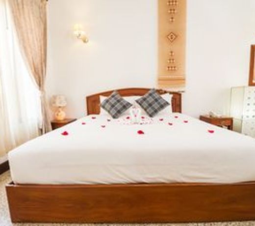 Ang Thong Hotel