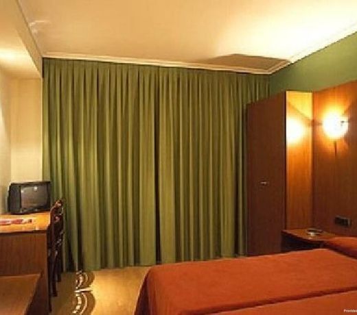 Leon Hotel