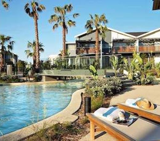 Pullman Magenta Shores Resort