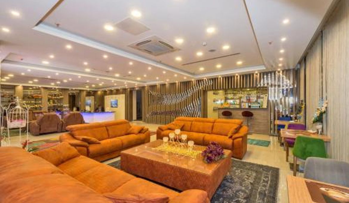 Grand Palace Hotel
