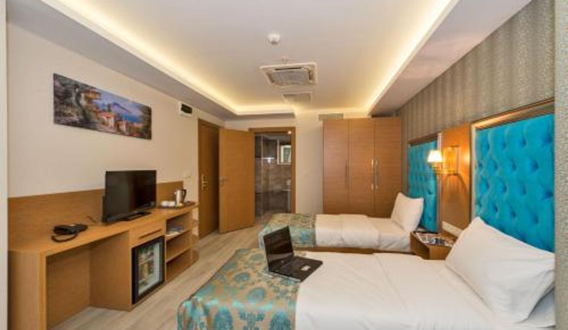 Grand Palace Hotel