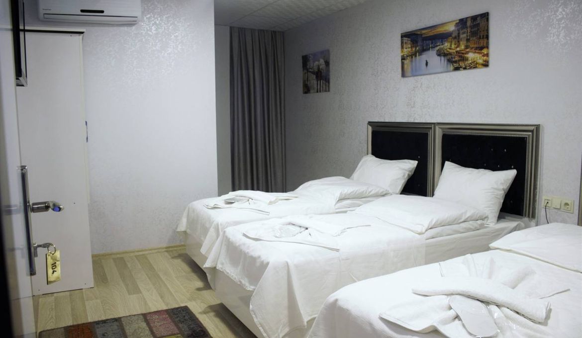Paradise Airport Hotel