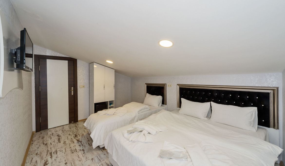 Paradise Airport Hotel