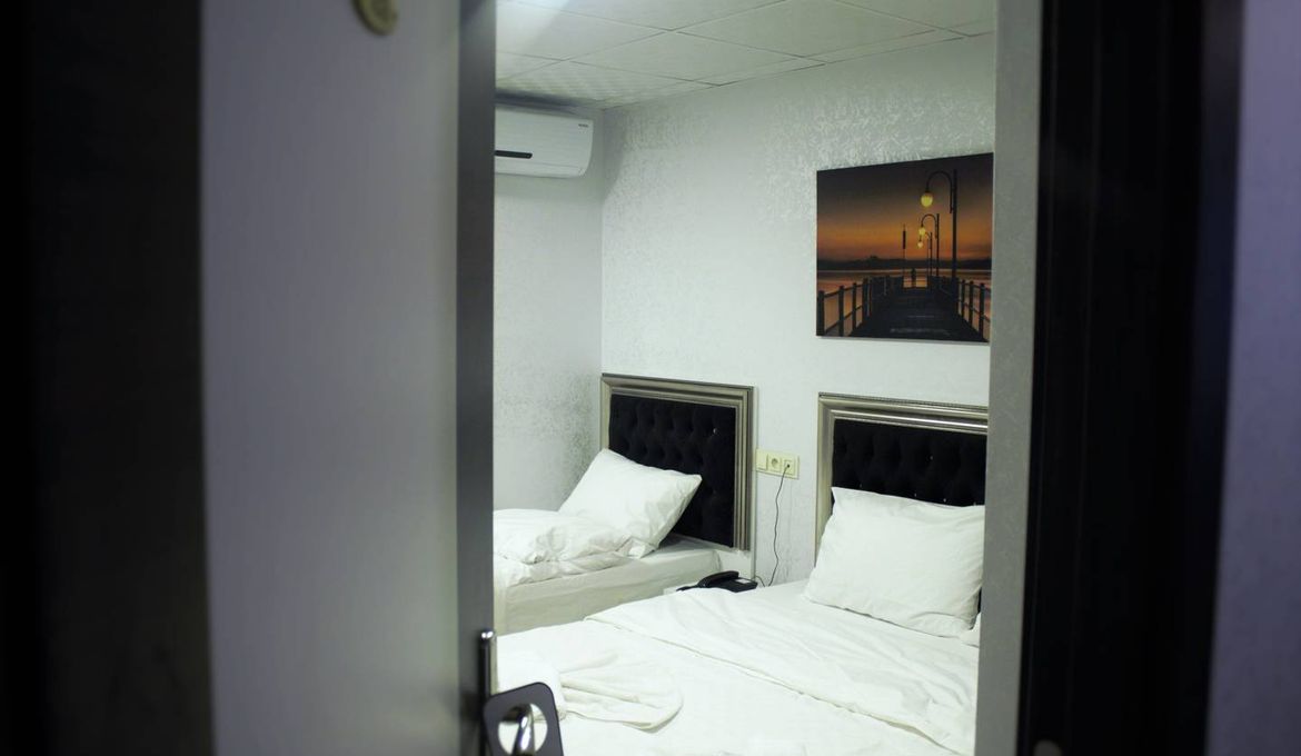 Paradise Airport Hotel