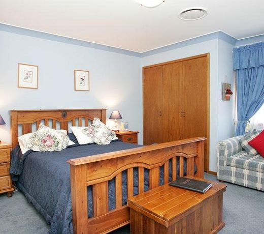 Lavender House Bed & Breakfast