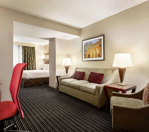DoubleTree by Hilton New York Downtown
