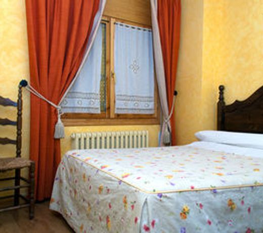 HOSTAL RIO ARA BELLOSTA by Vivere Stays