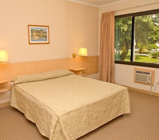 Corrientes Plaza Hotel