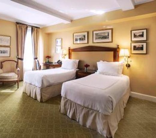 Hotel Plaza Athenee