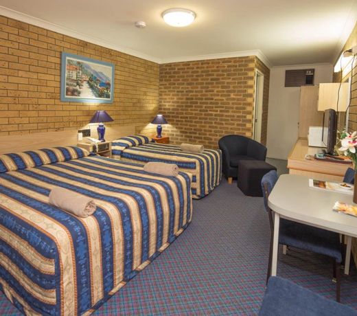 Settlers Motor Inn