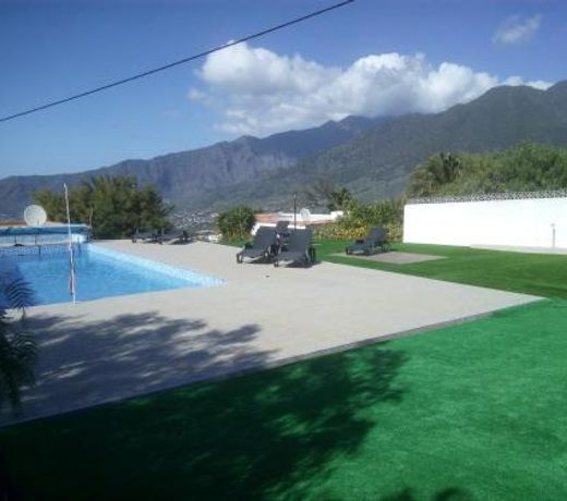 Los Guanches Bungalows