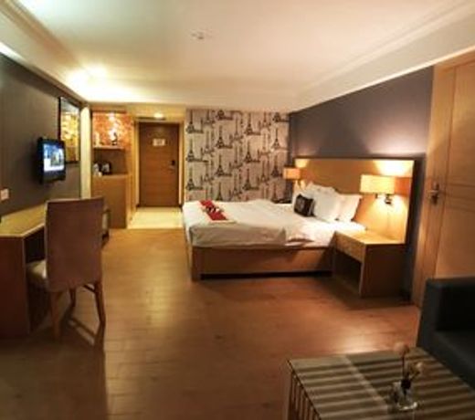 Discovery Hotel