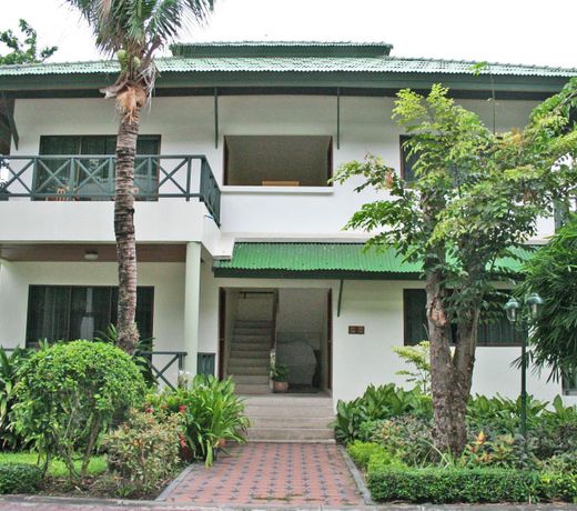 Grand Jomtien Palace Hotel - SHA Extra Plus
