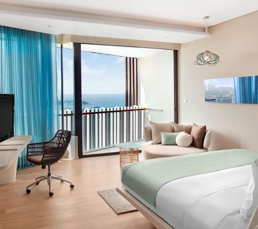 Hilton Pattaya - SHA Extra Plus