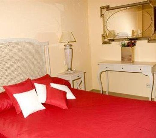 EL APARTHOTEL