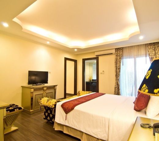 LK Royal Suite