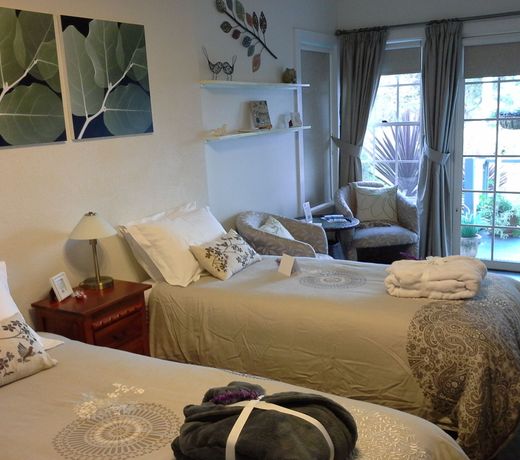 Hillside Bed and Breakfast