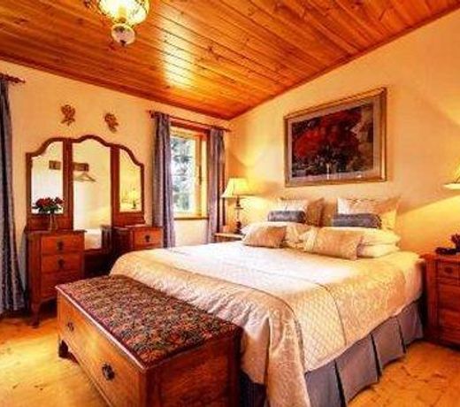 Stonewell Cottages and Vineyards