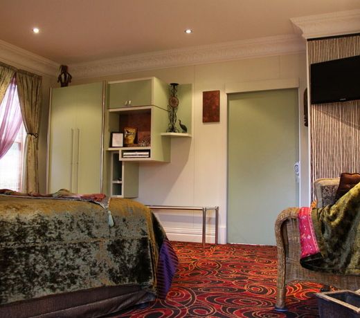 The Retreat at Froog Moore Park