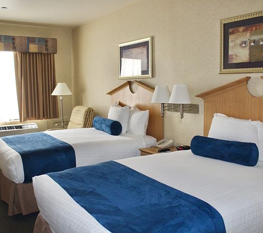 Marco LaGuardia Hotel & Suites