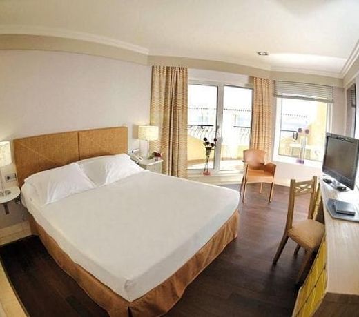 Hotel Playa Victoria