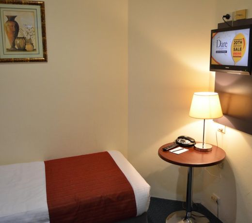 Devere Hotel