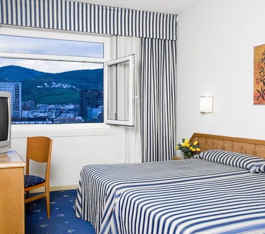 Hotel Ilunion Bilbao