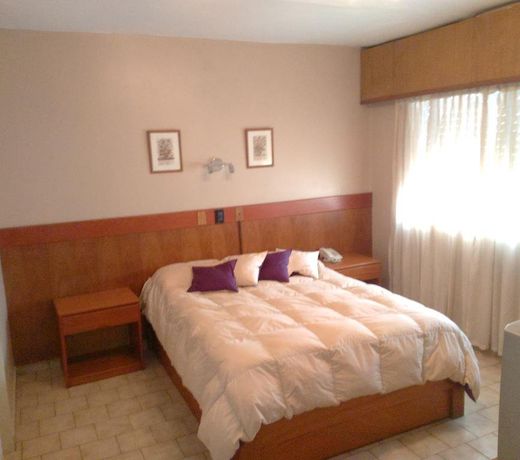 HOTEL ROYAL