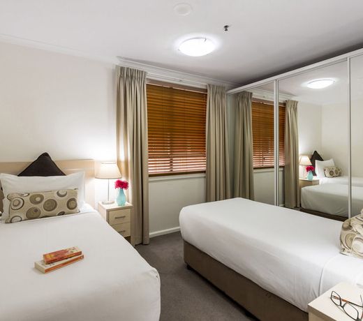 Oaks Sydney Goldsbrough Suites