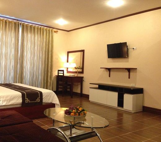 Riverside Palace Hotel