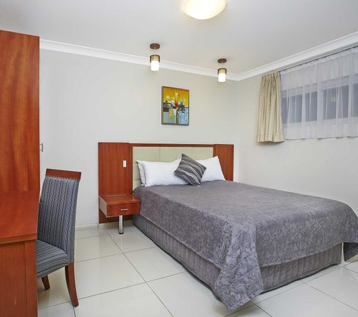 Comfort Inn & Suites Burwood