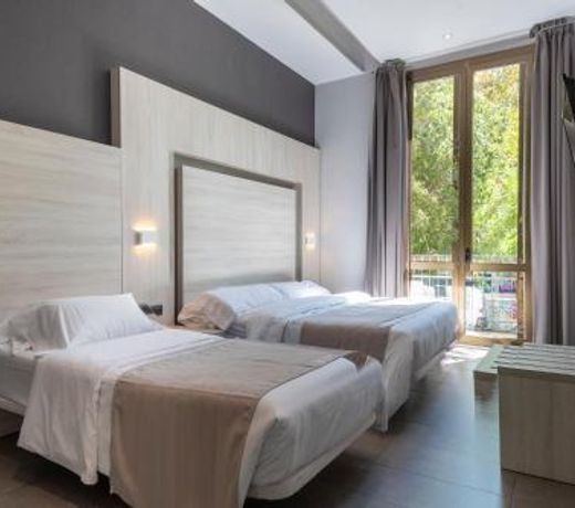 Plaza Goya Rooms