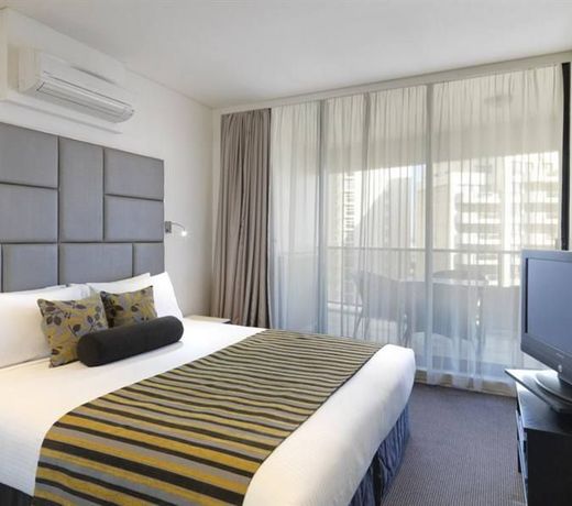 Meriton Suites World Tower, Sydney