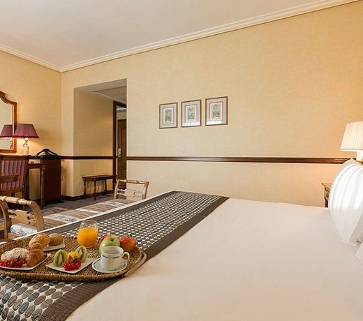 Hotel Exe Reina Isabel
