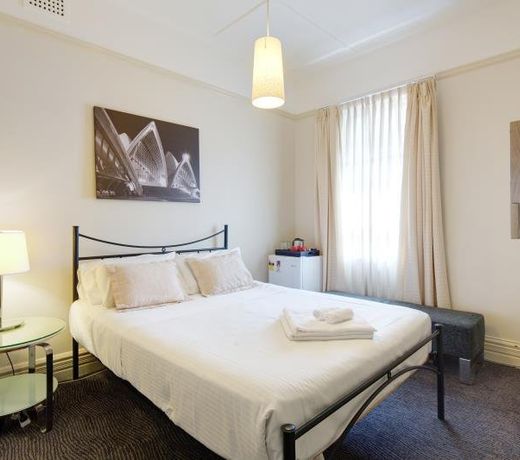 Neutral Bay Lodge