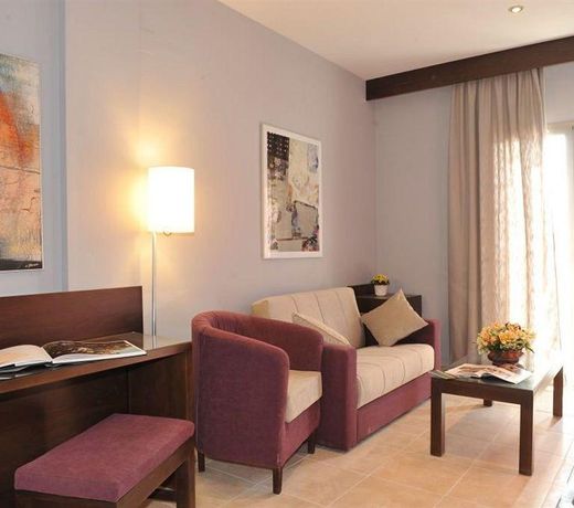 On Aleta Room
