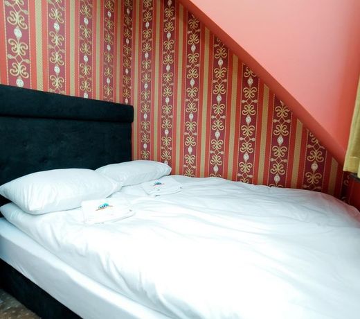World Hostel - Old Town