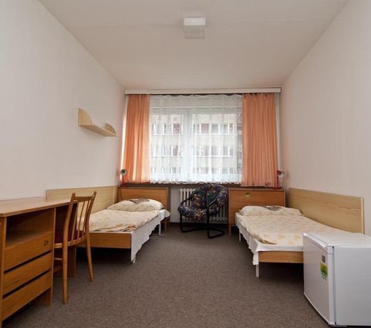 Domov mladele a Å¡kolnÃ­ jÃ­delna Karlovy Vary