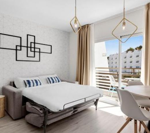 Palmanova Suites by TRH
