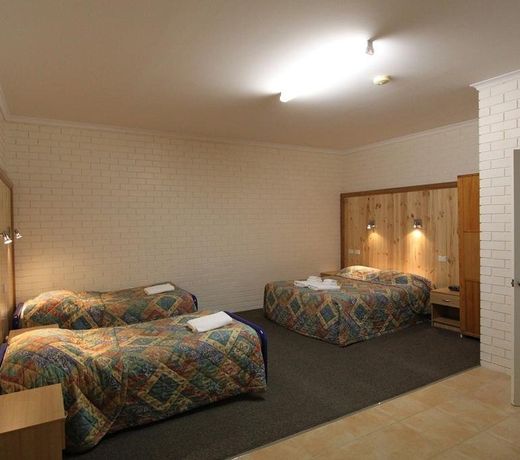 Lazy River Motor Inn